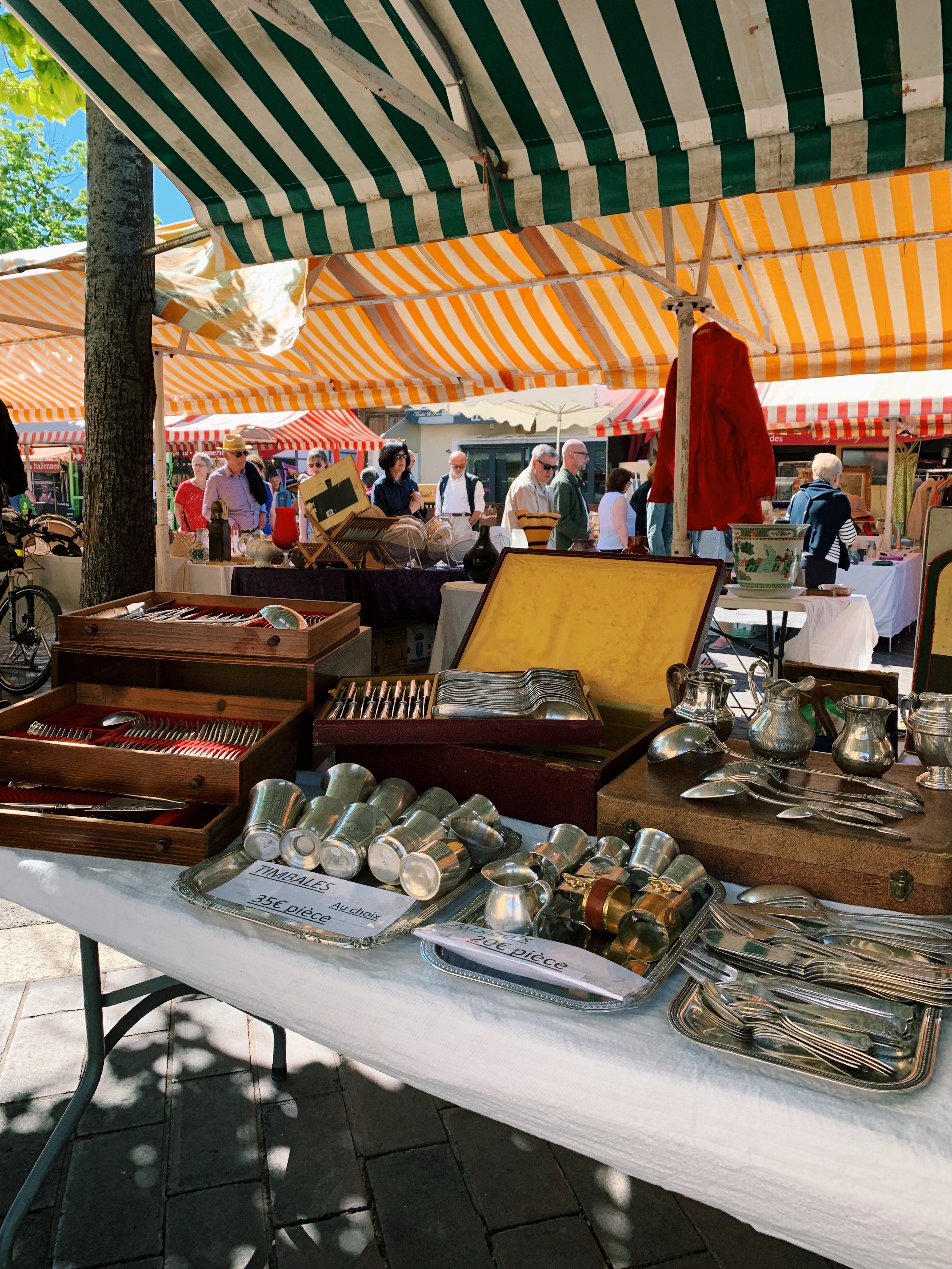 Антикварный рынок Cours Saleya в Ницце